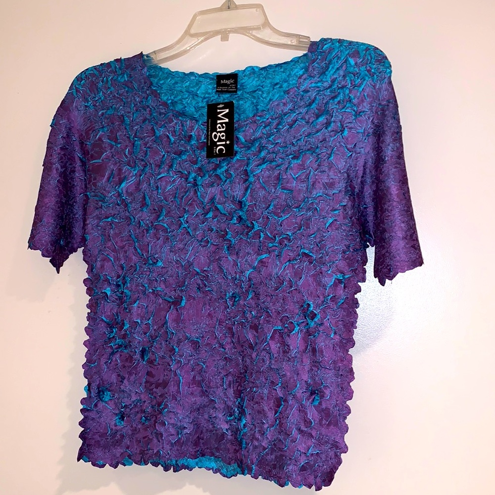 Magic women’s stretch blouse